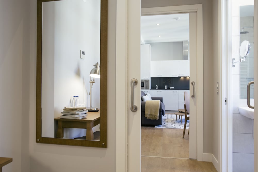 Фото Legazpi Doce Rooms & Suites