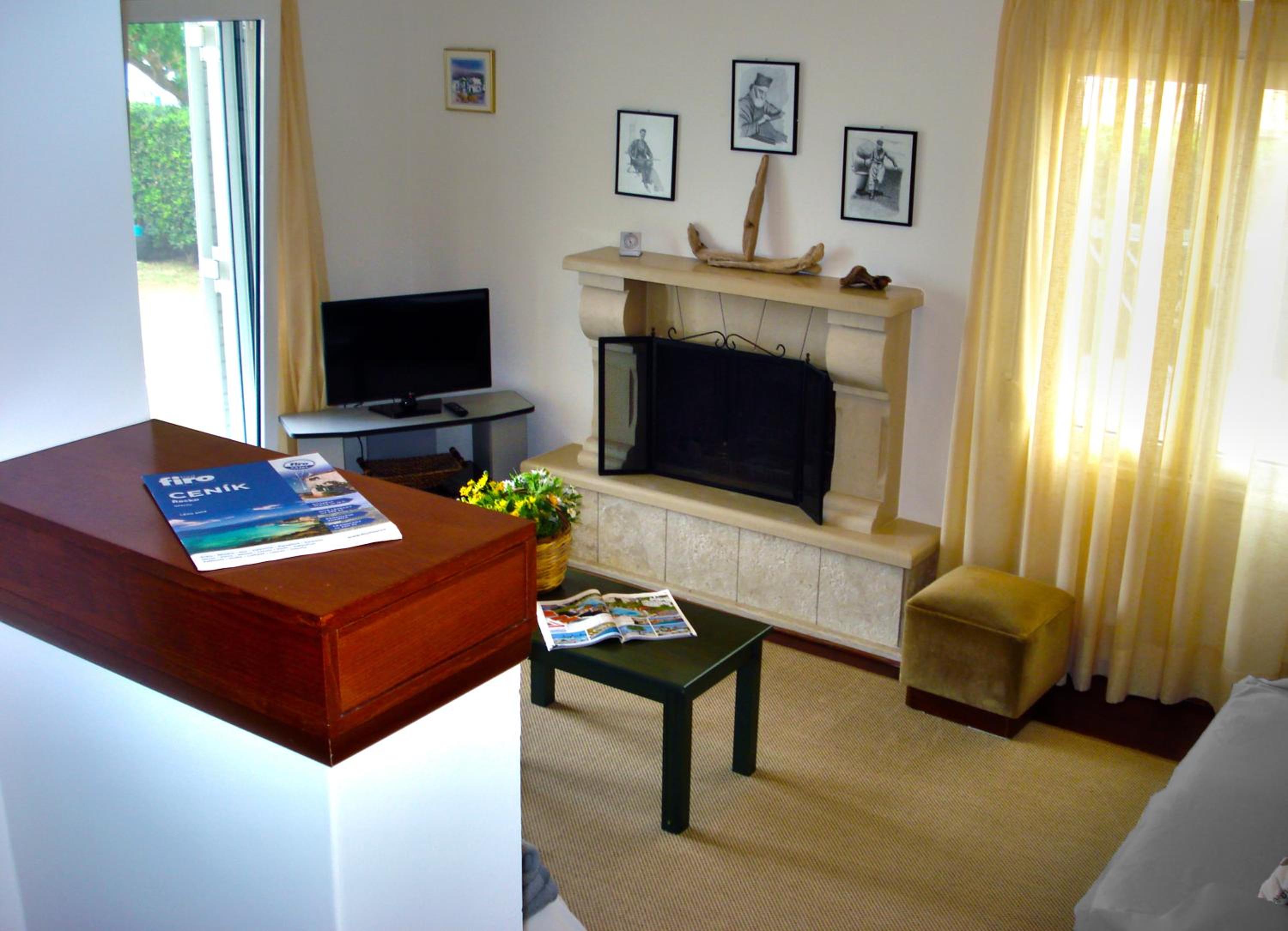 Фото Elina Apartments Gouves