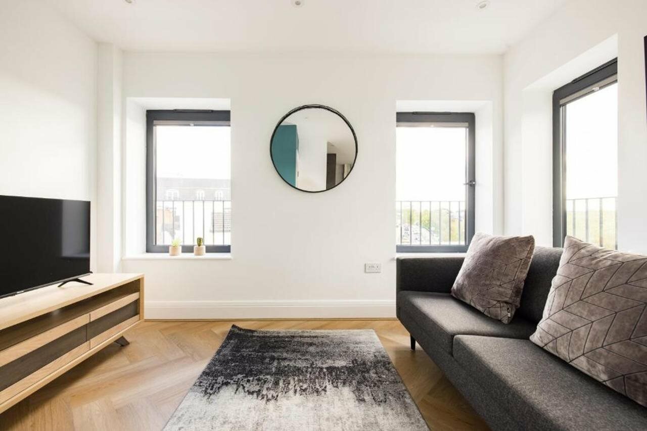 Фото Staines Riverside by Charles Hope