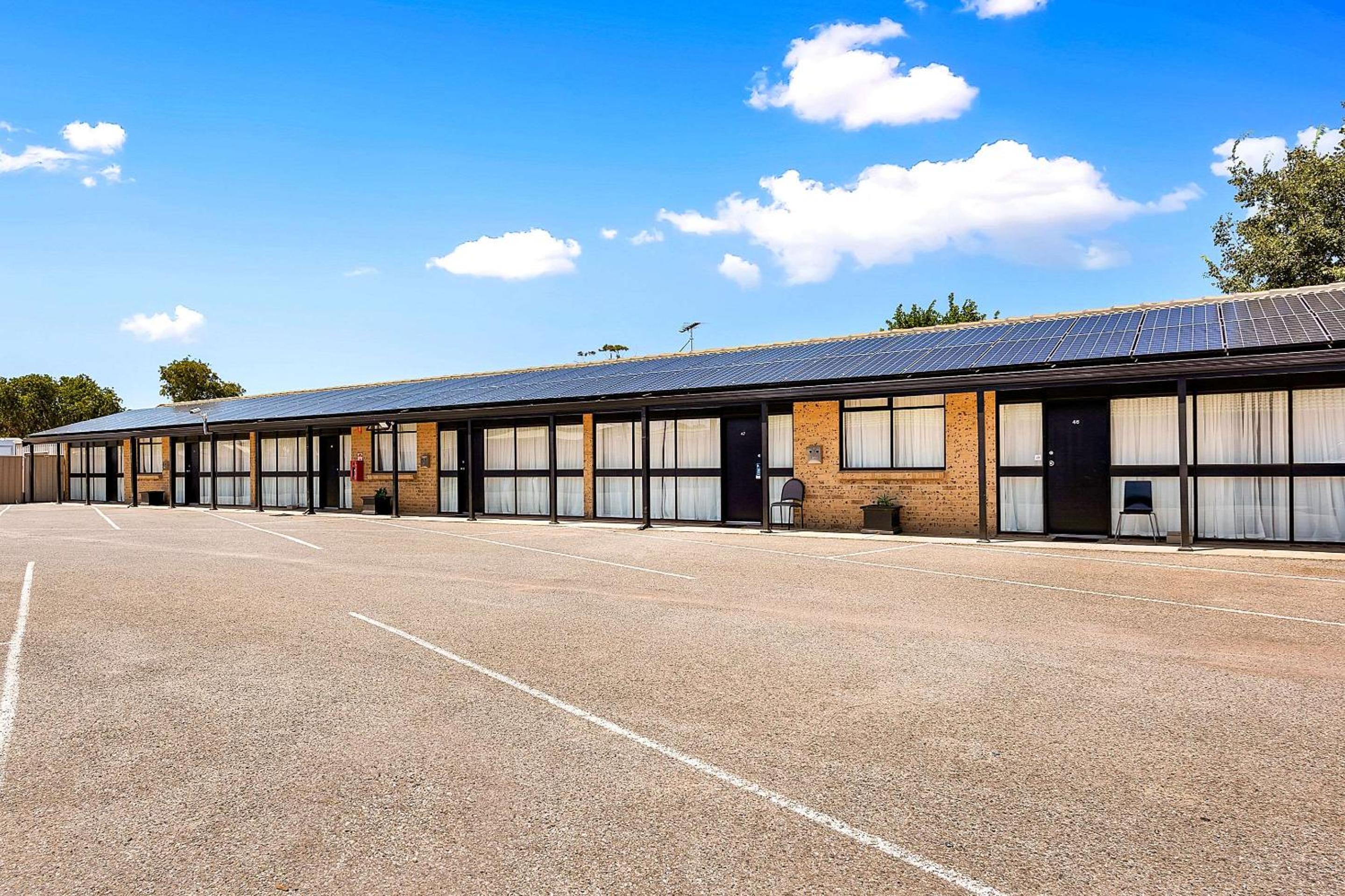 Фото Comfort Inn and Suites Manhattan