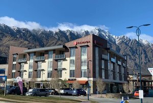 Гостиница Ramada Hotel & Suites Queenstown Remarkables Park