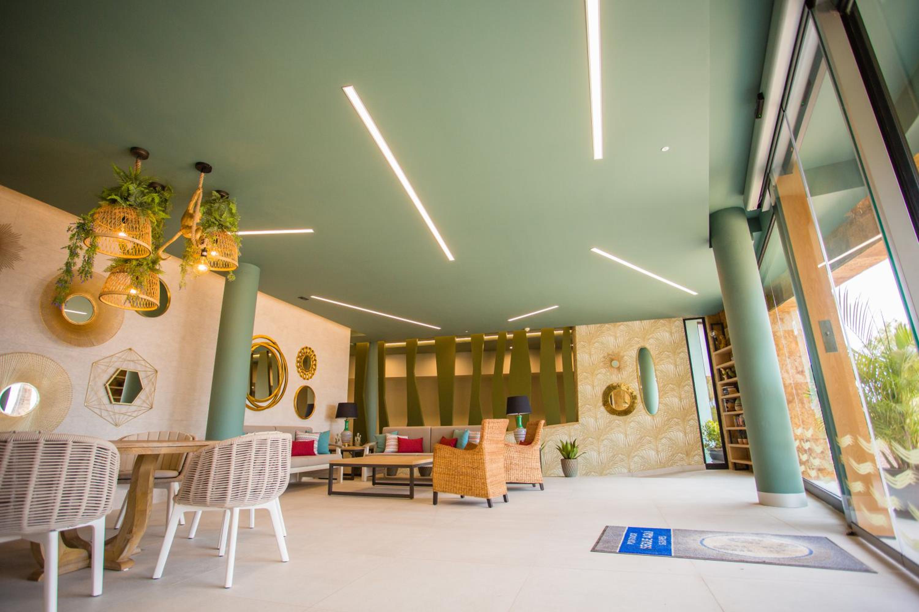 Фото Amadores Beach Apartment