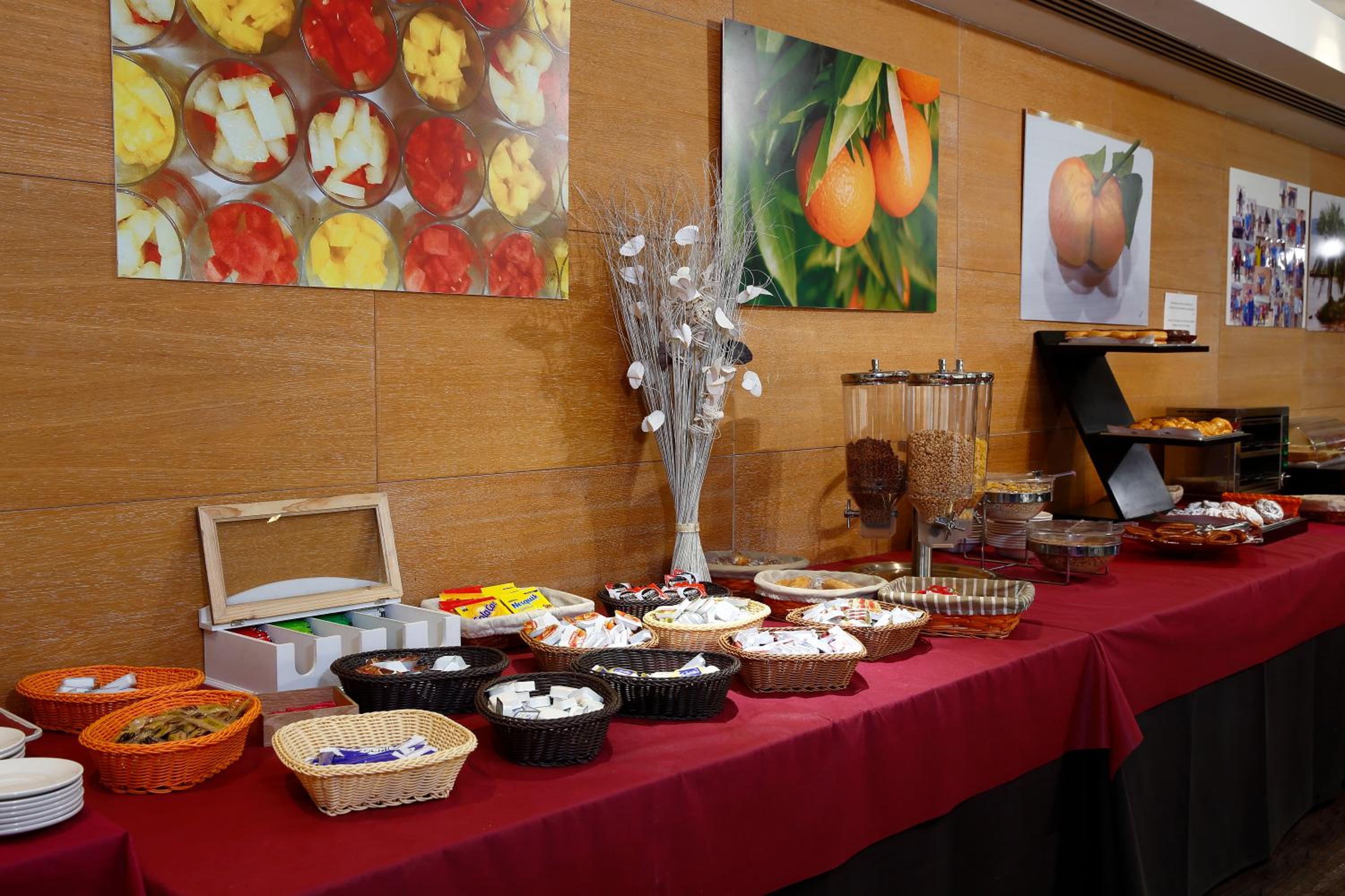 Фото Hotel Civis Luz Castellon