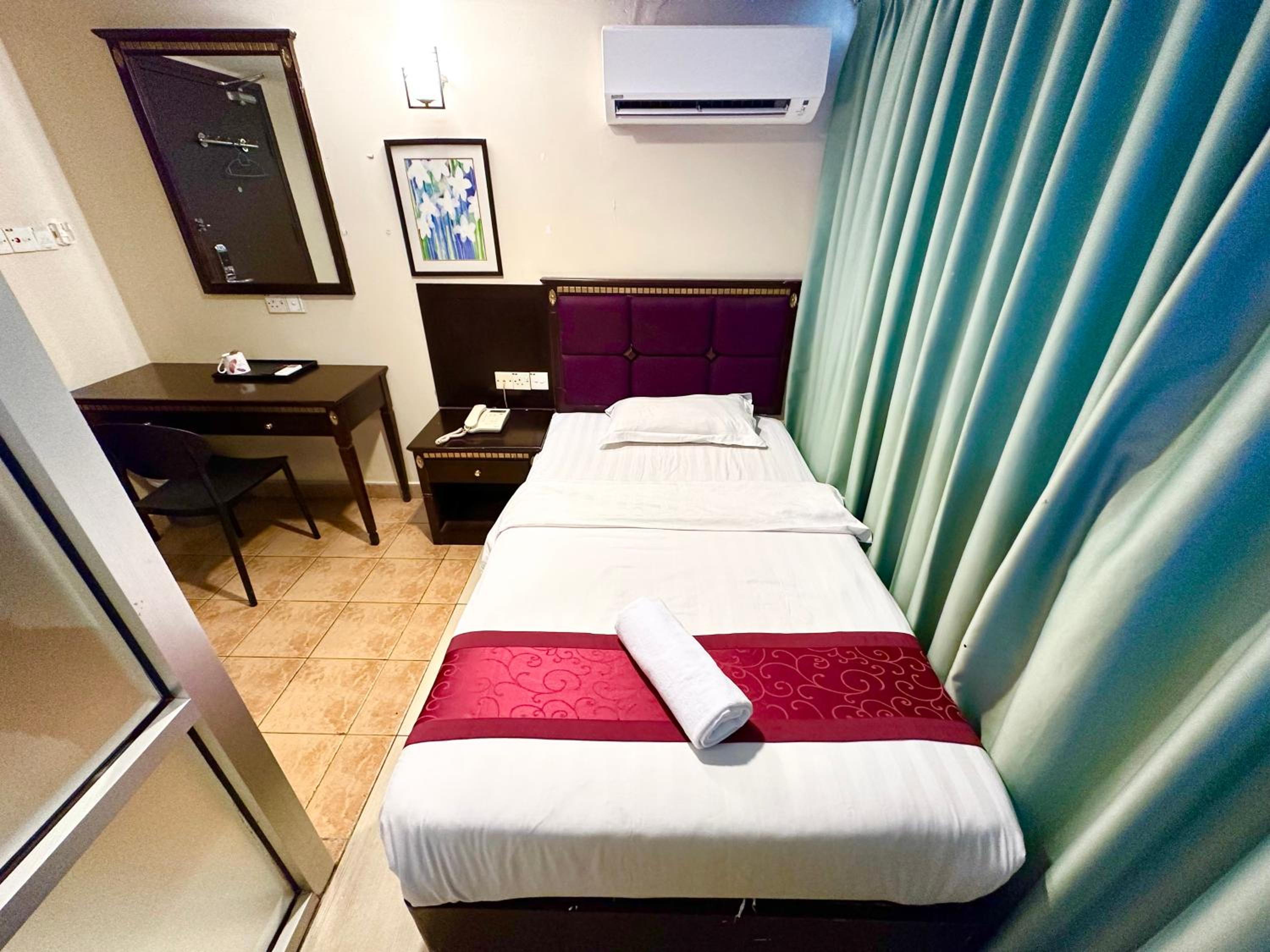 Фото Valley Hotel