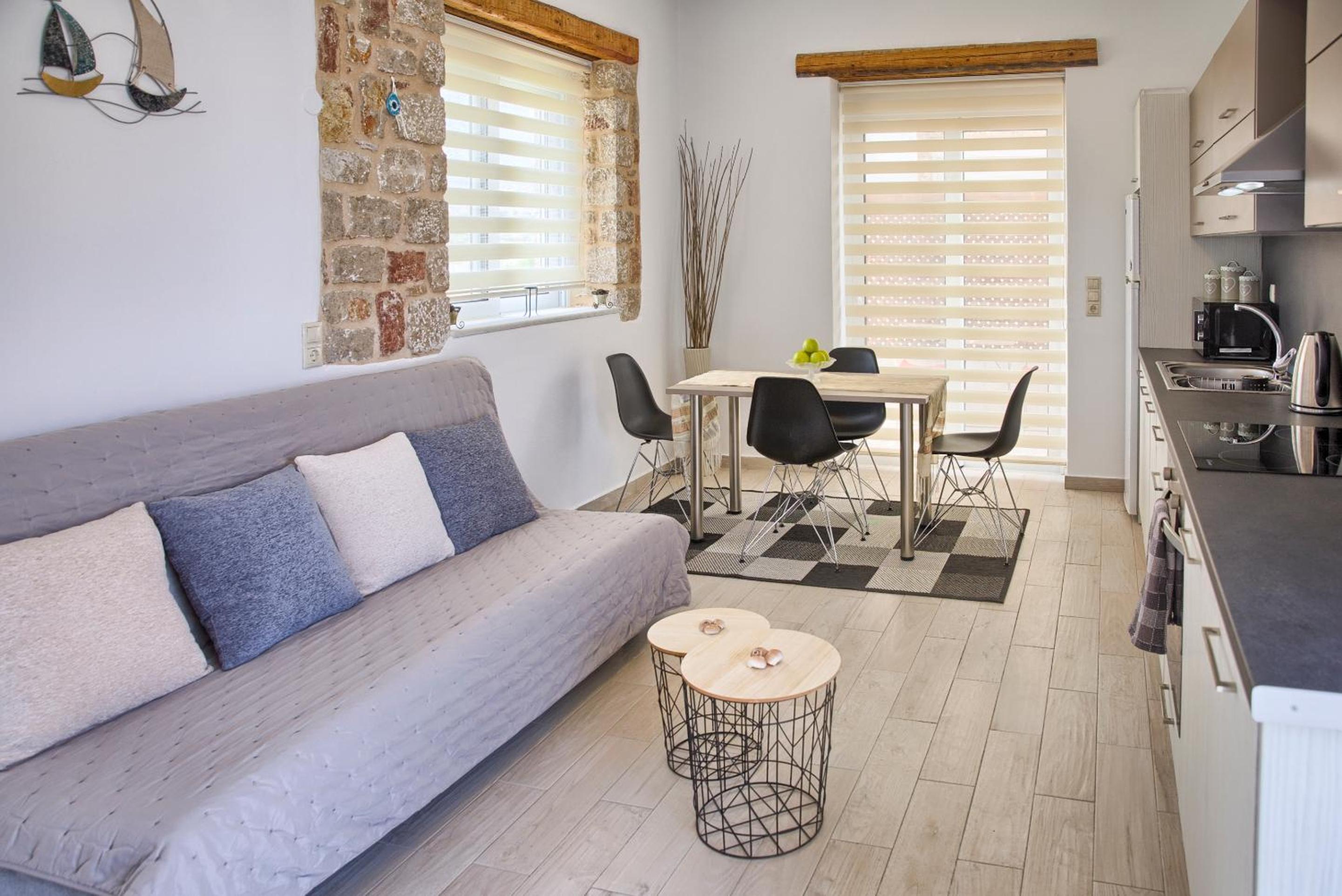 Фото G&k Stone Suites