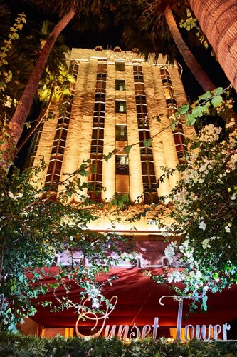 Гостиница Sunset Tower Hotel
