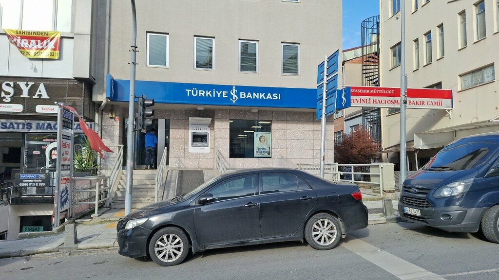 ATM Turkiye Is Bankasi, Istanbul, photo