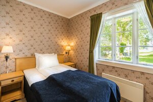 Fru Haugans Hotel (Rogaland, Sokndal kommune, Strandgaten, 39), hotel