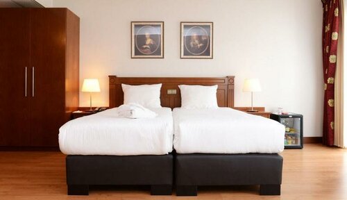 Внешний вид отеля Amrâth Grand Hotel Frans Hals в Харлеме, фото 4