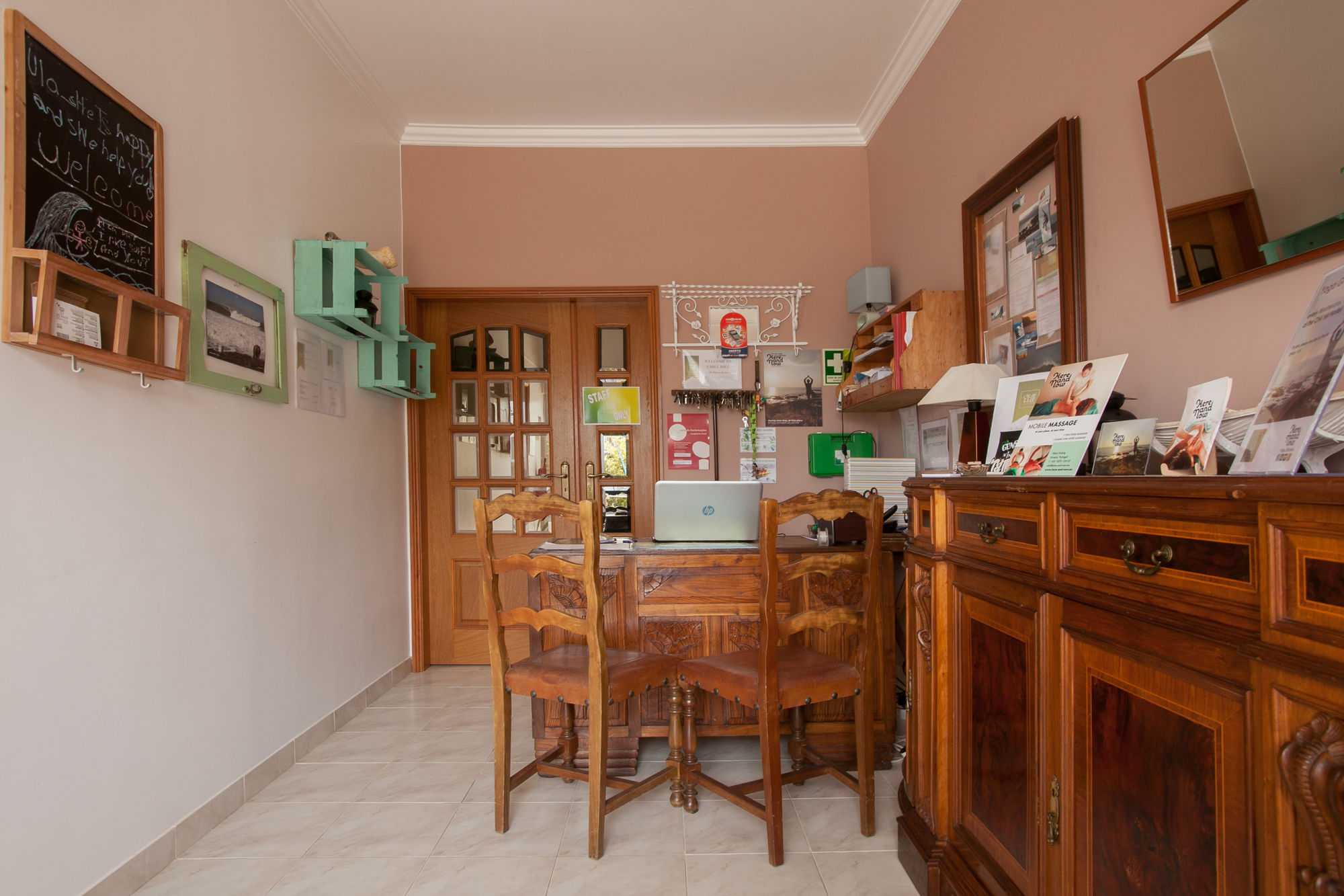 Фото Хостел Ericeira Chill Hill Hostel & Private Rooms