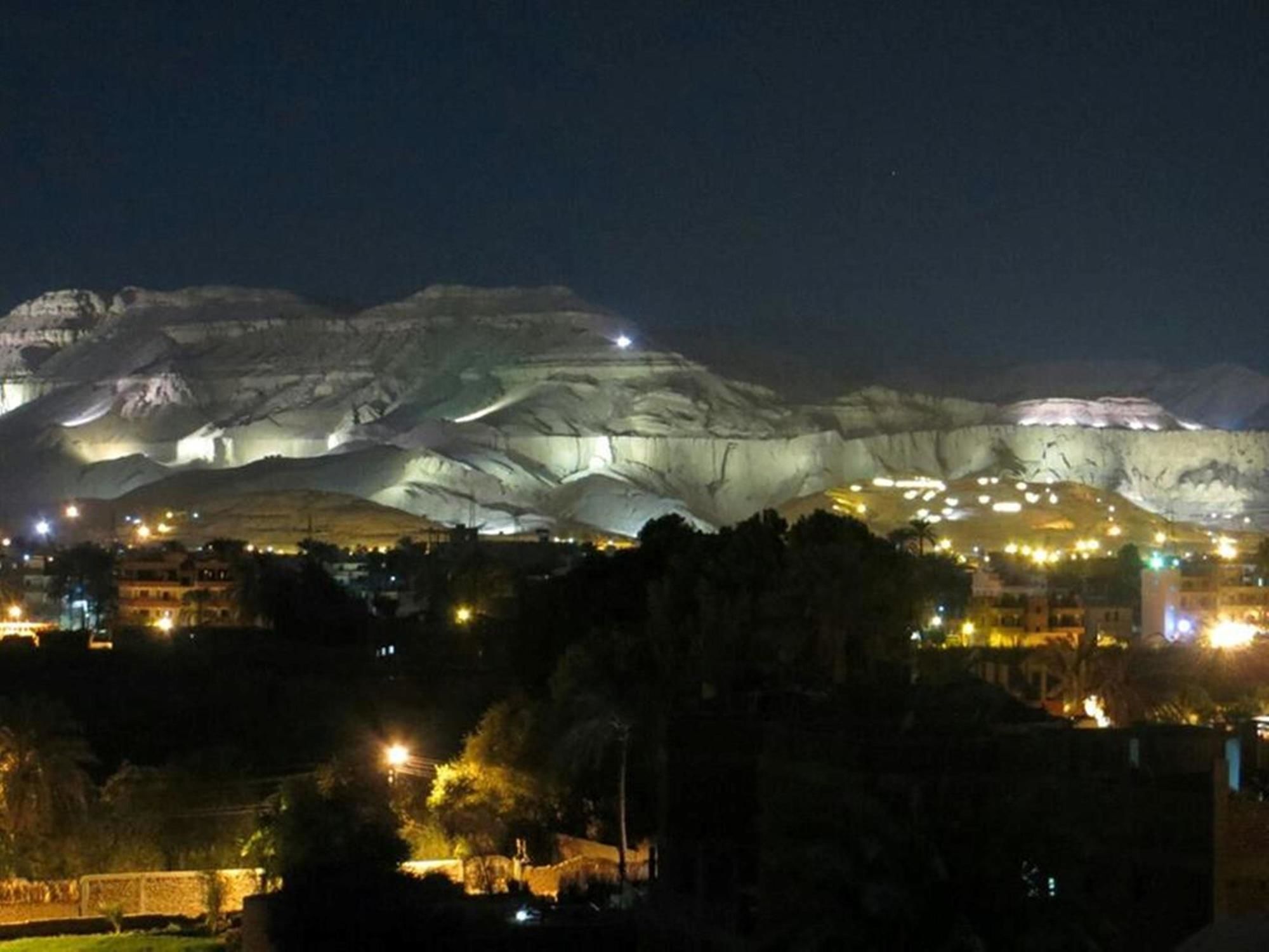 Фото Royal Apartments Luxor