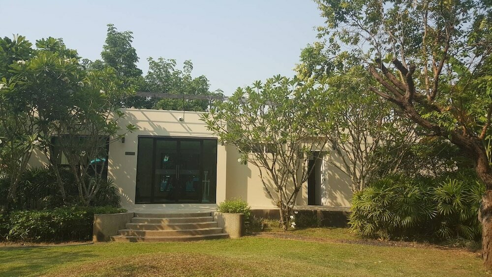 Фото Harmony Resort Hotel