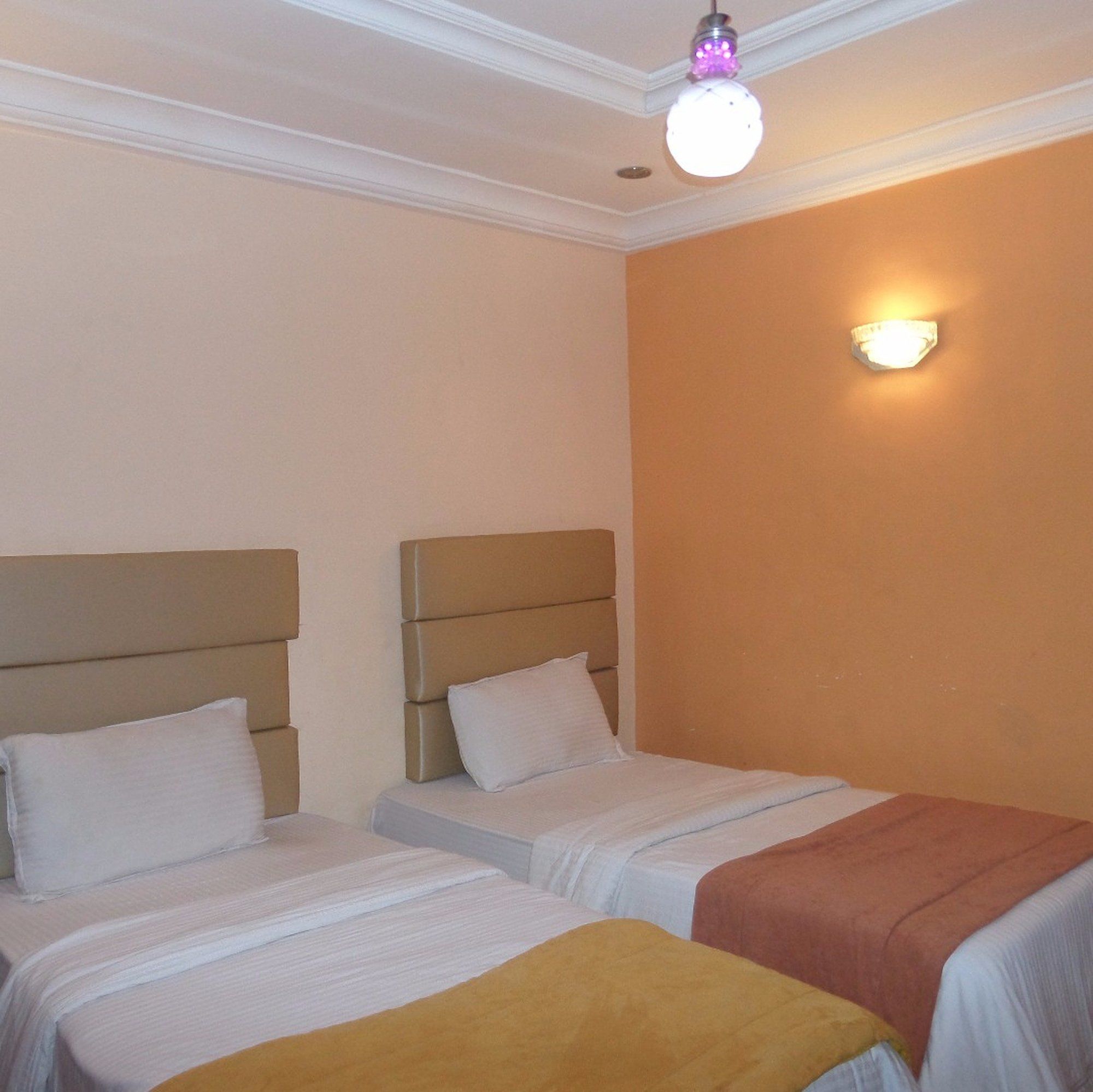 Фото Sugarland Hotel & Suites