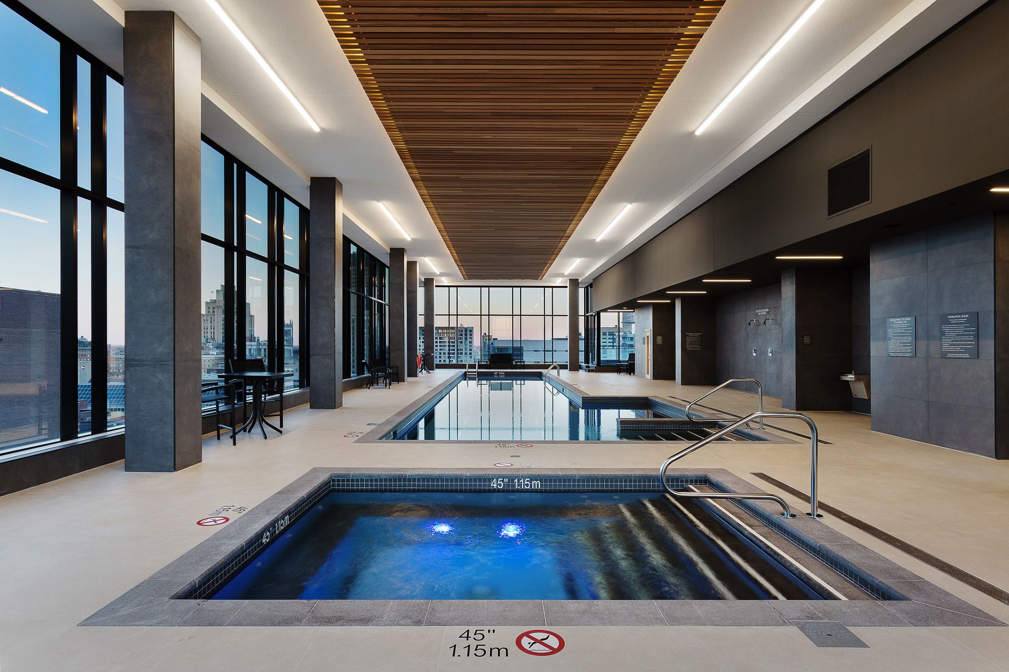 Фото Hôtel AC Montréal Centre ville