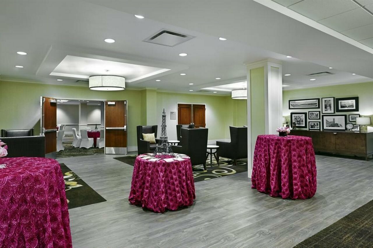 Фото Doubletree by Hilton Washington Dc/Silver Spring