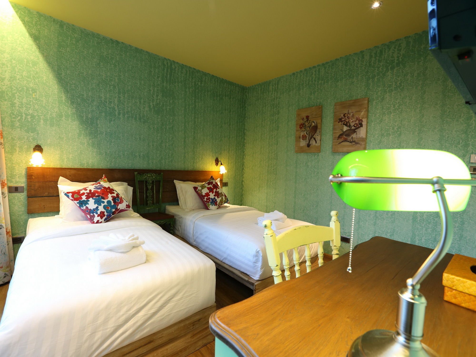 Фото Tints of Blue