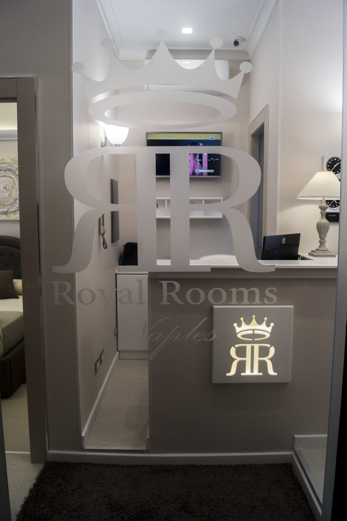 Фото Royal Rooms