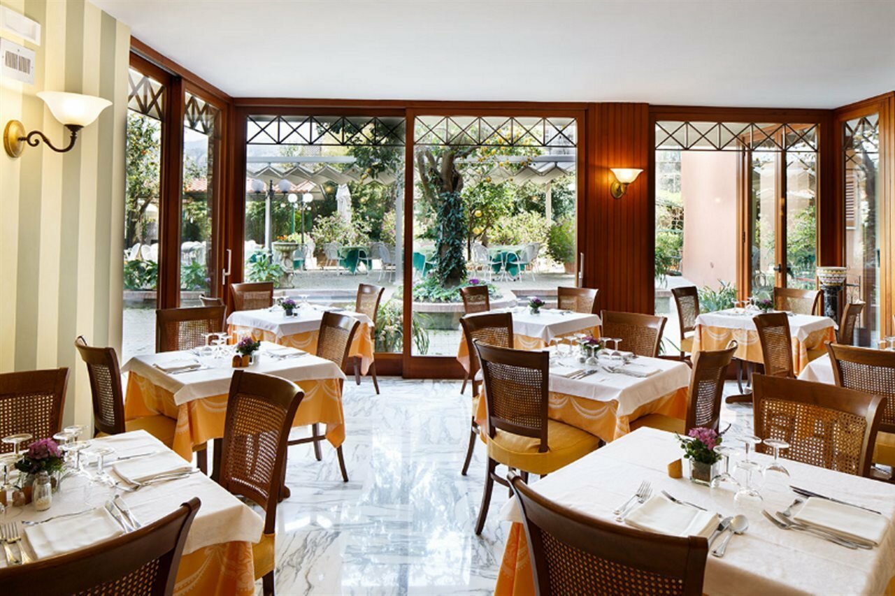 Фото Hotel Girasole