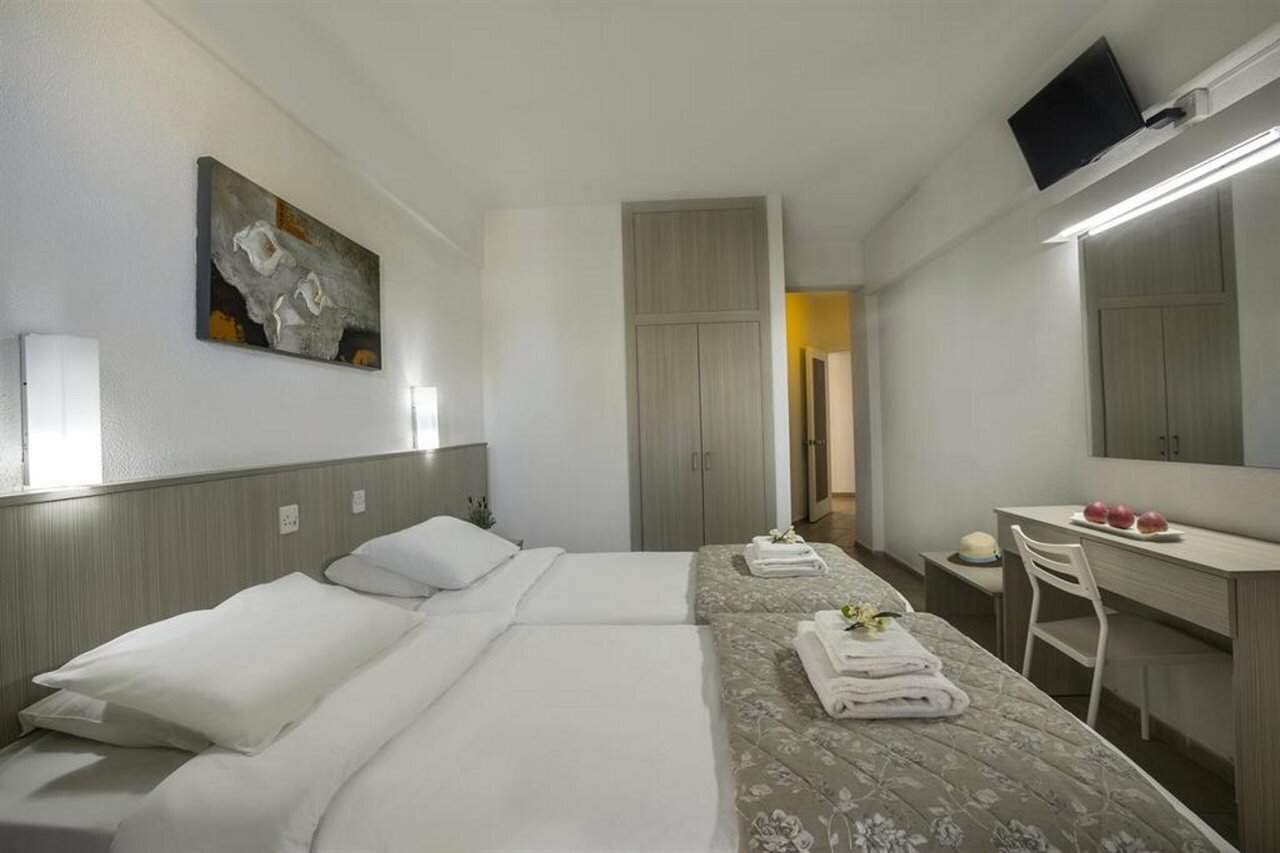 Фото Cactus Hotel