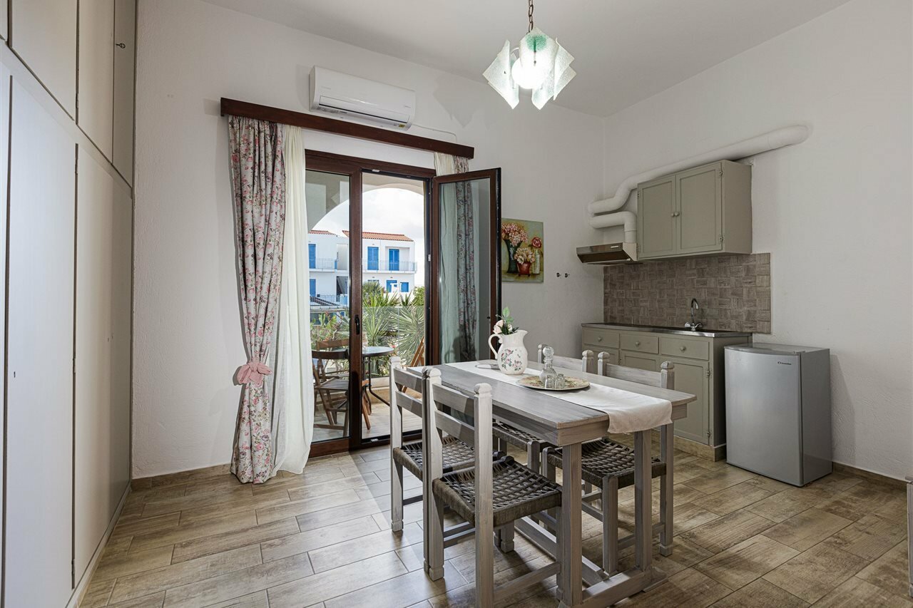 Фото Kasteli Studios & Apartments