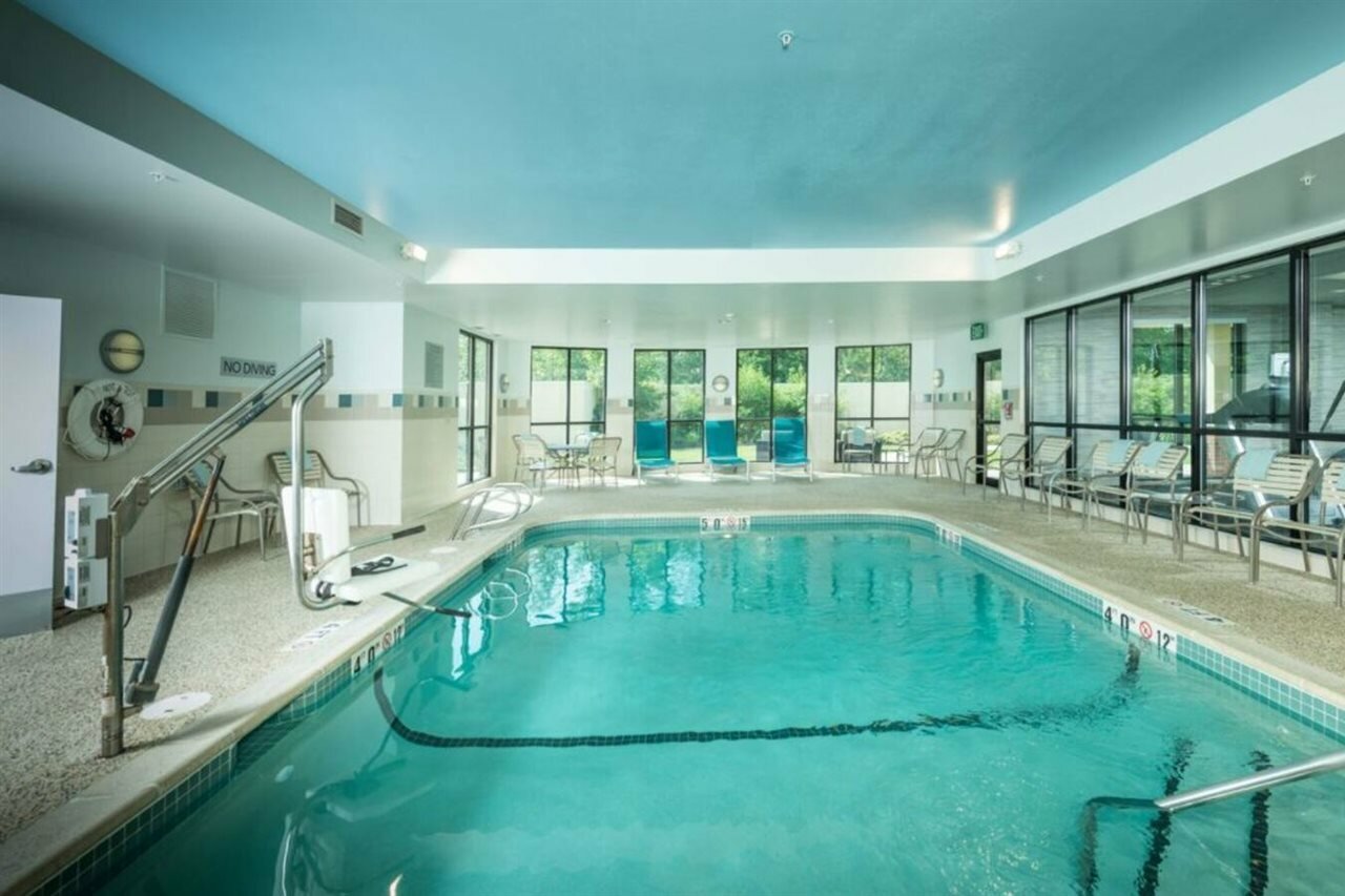 Фото Courtyard by Marriott Bangor