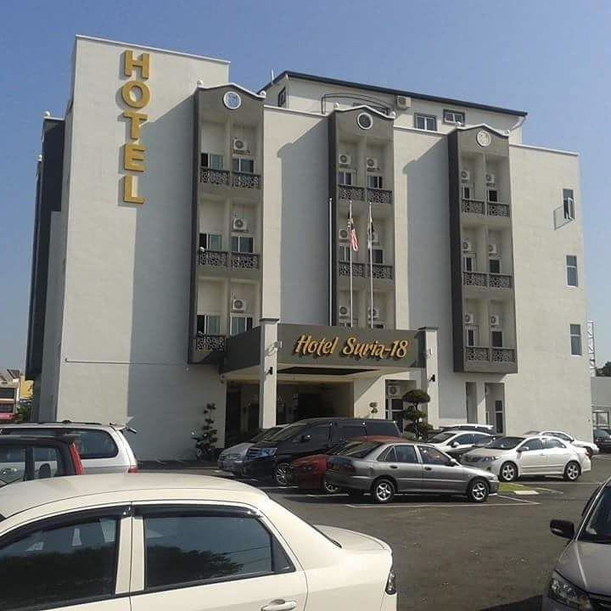 Фото Hotel Suria 18