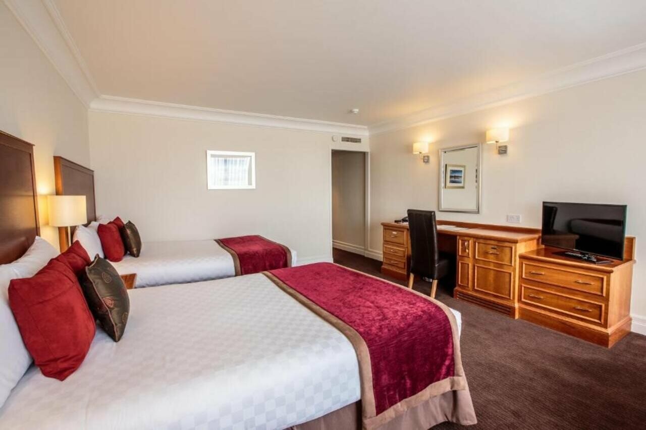 Фото The Aberdeen Altens Hotel