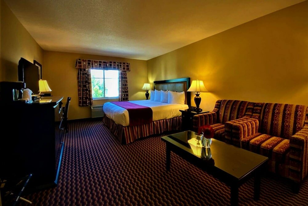 Фото Ramada by Wyndham Surrey/Langley