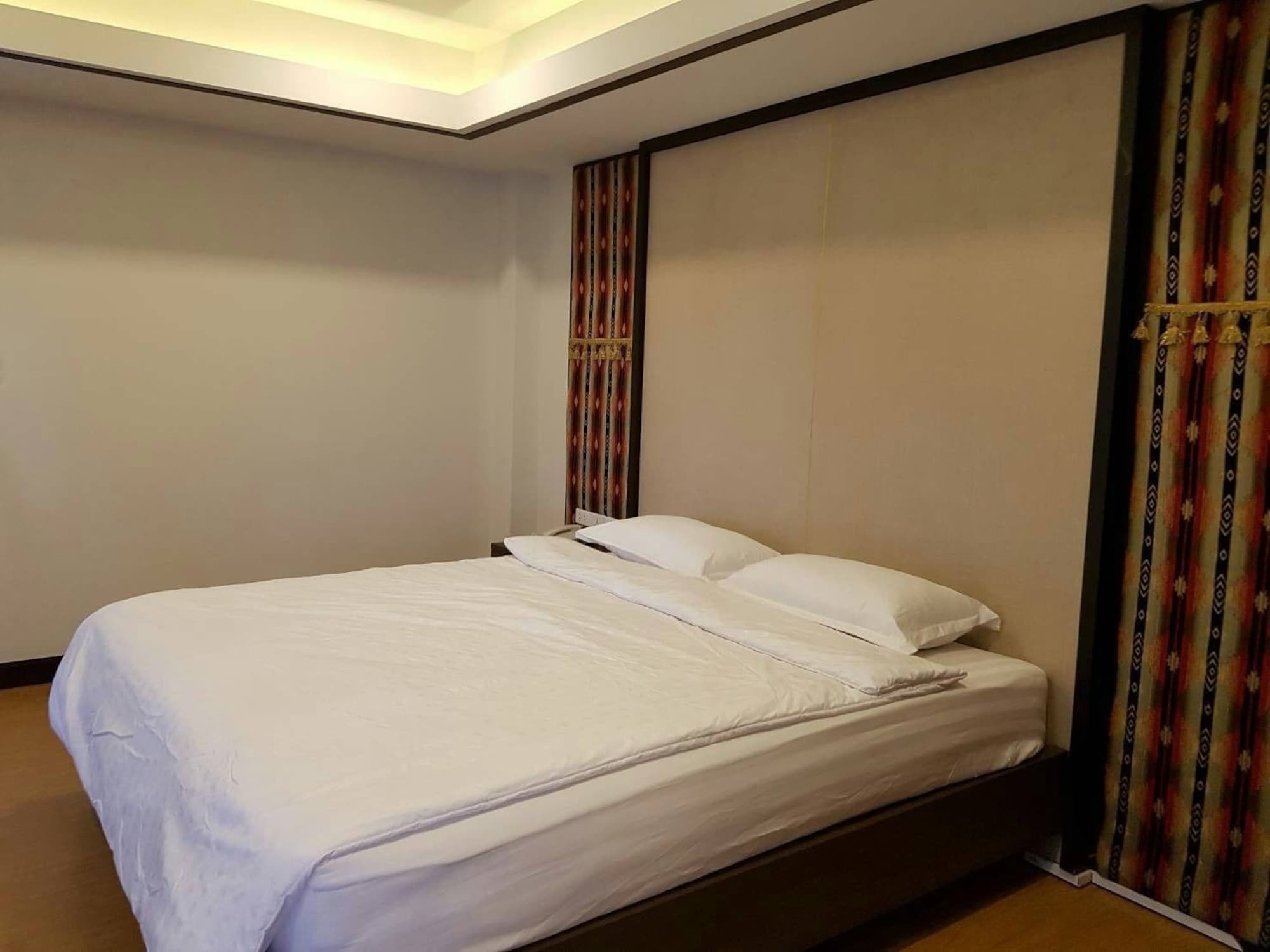 Фото Chorlada Lanna Hotel