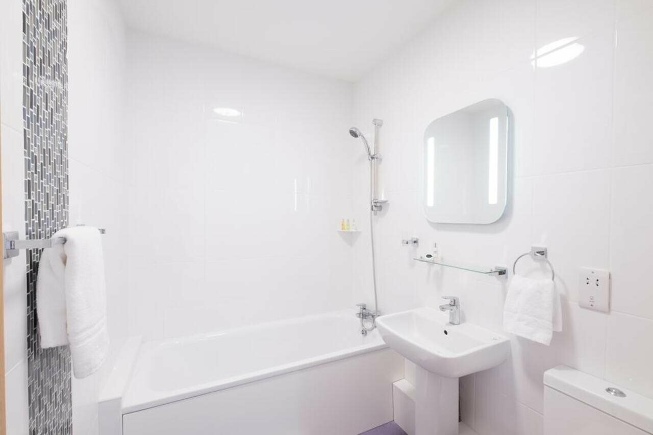 Фото Signature London