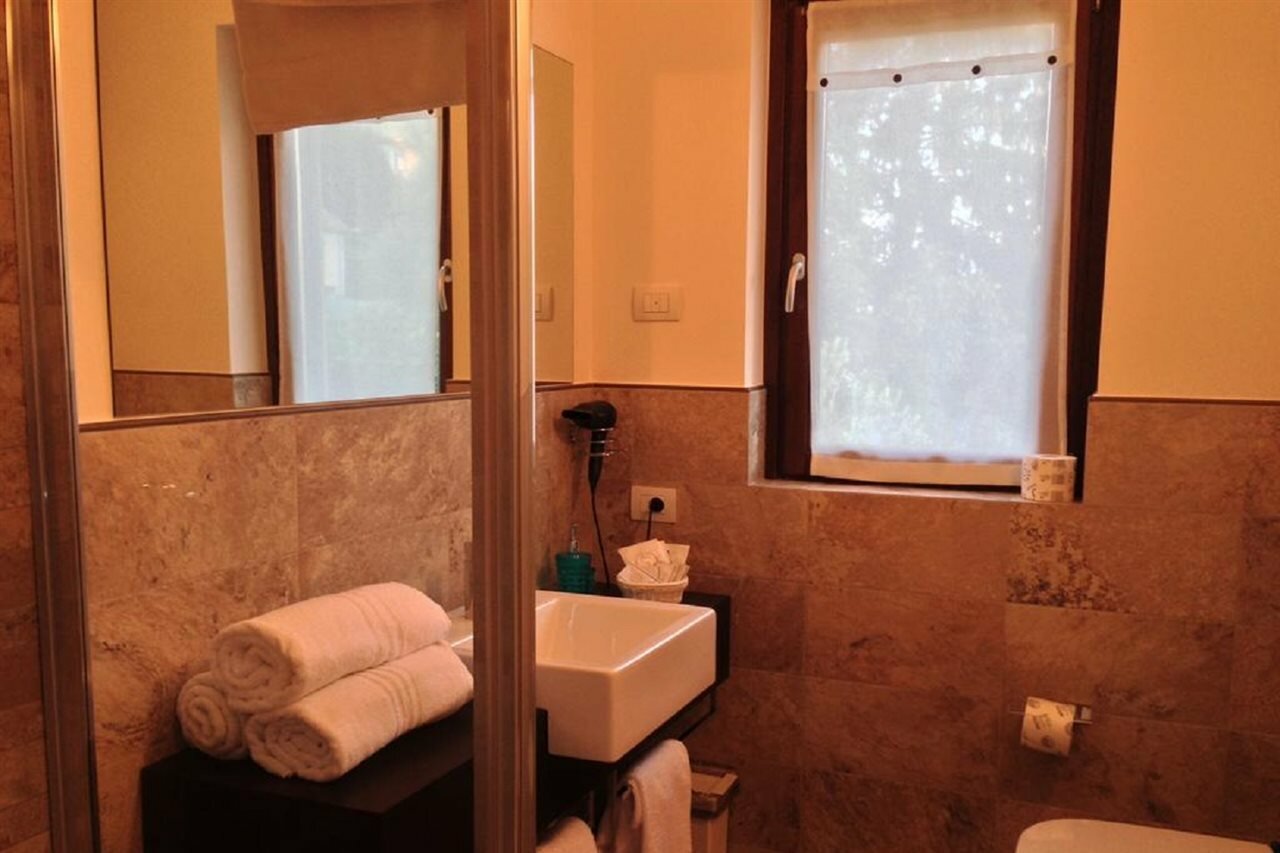 Фото Charming Bellagio Boutique Hotel