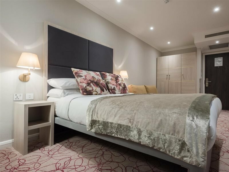 Фото Blandford Hotel