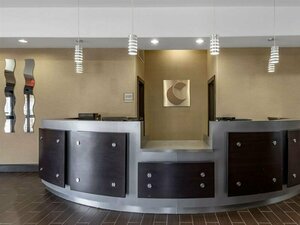Гостиница Comfort Suites West Dallas - Cockrell Hill