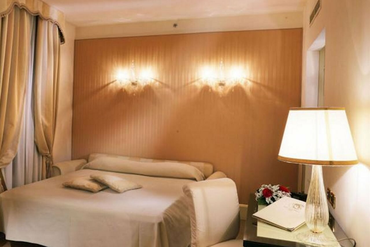 Фото Hotel A La Commedia