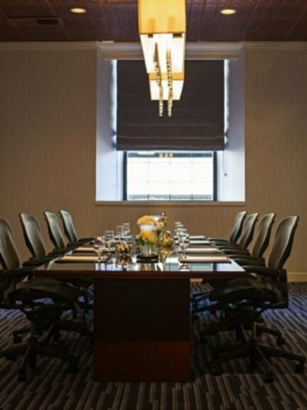 Фото Courtyard by Marriott Boston Downtown