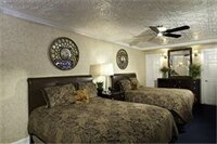 Фото Chateau Inn and Suites