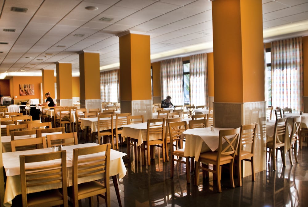 Фото Esplai Hotel