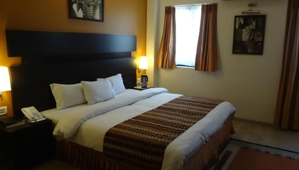 Фото Chateau Windsor Hotel