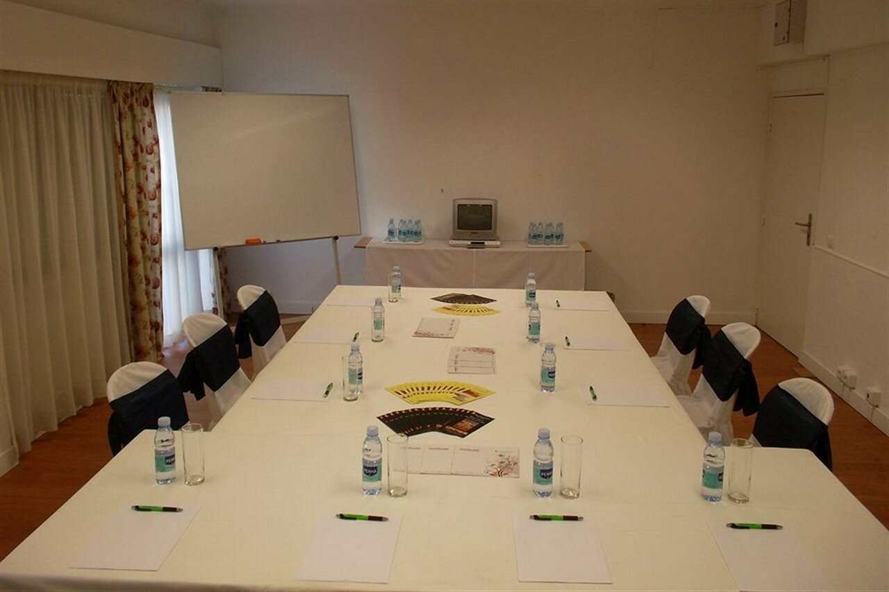 Фото Residencial Jardim da Amadora