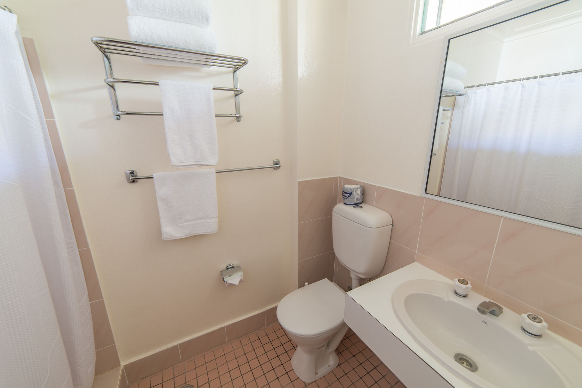 Фото Comfort Inn North Shore