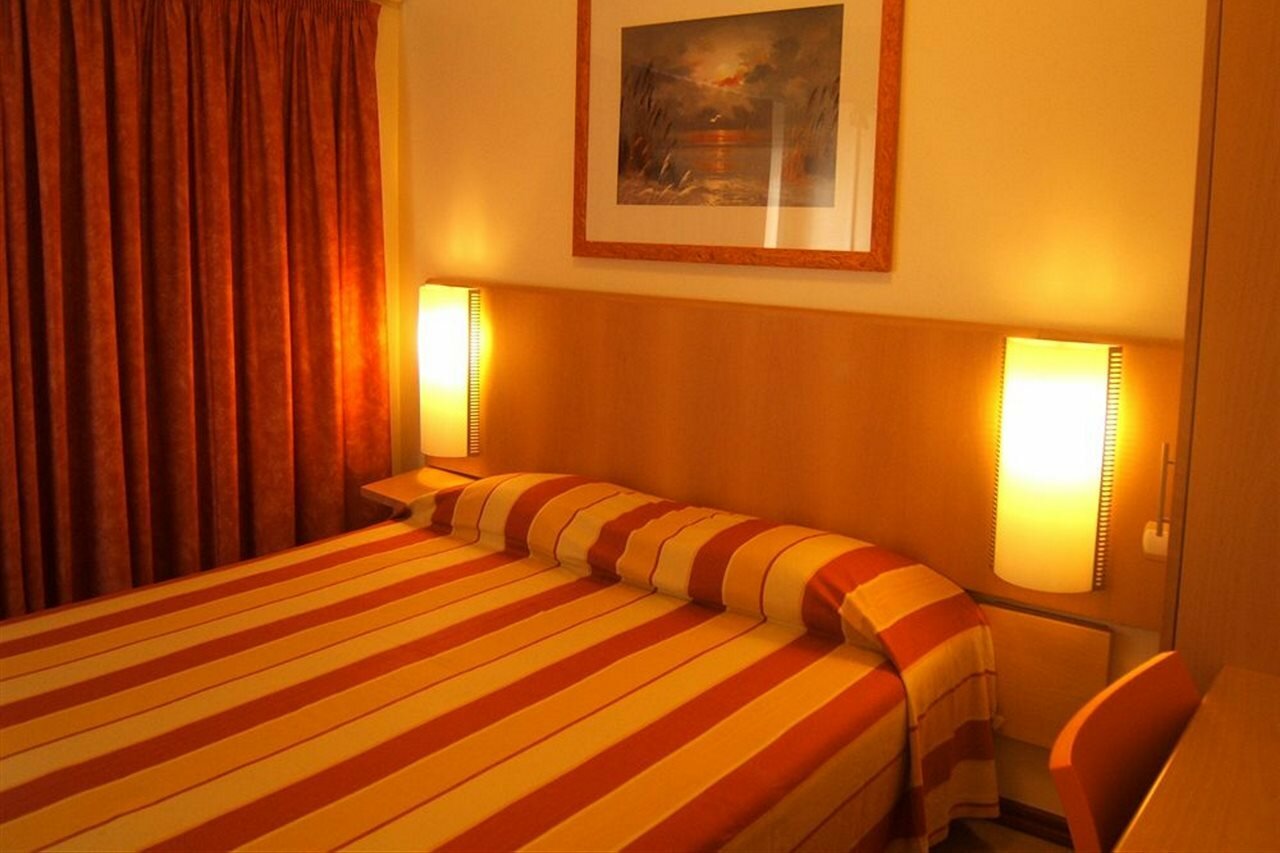 Фото Residencial Jardim da Amadora