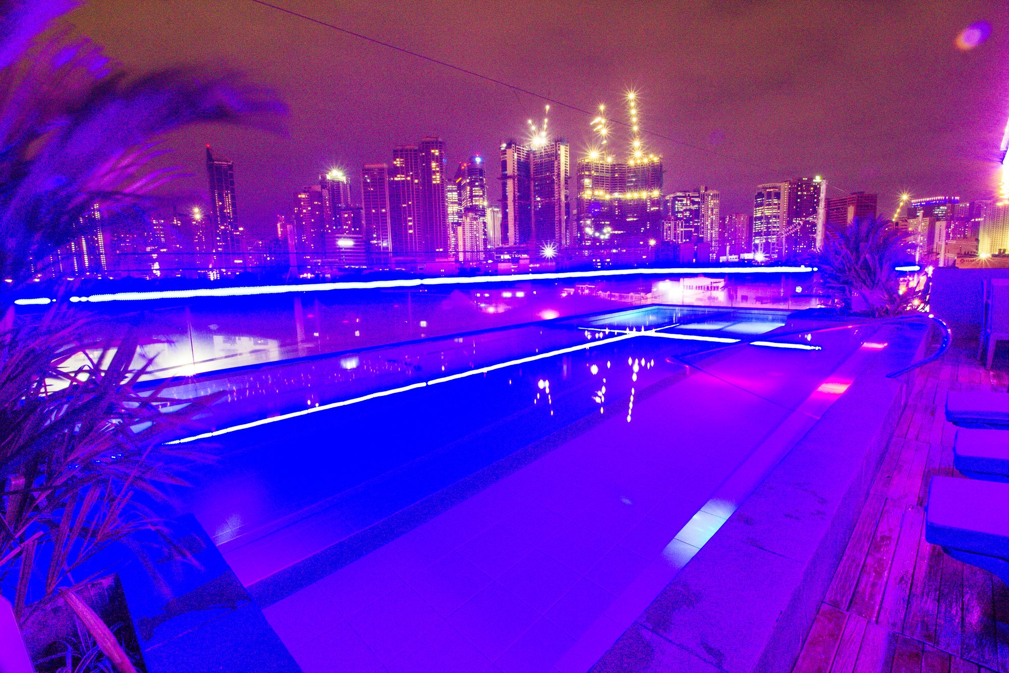 Фото Jade Hotel & Suites