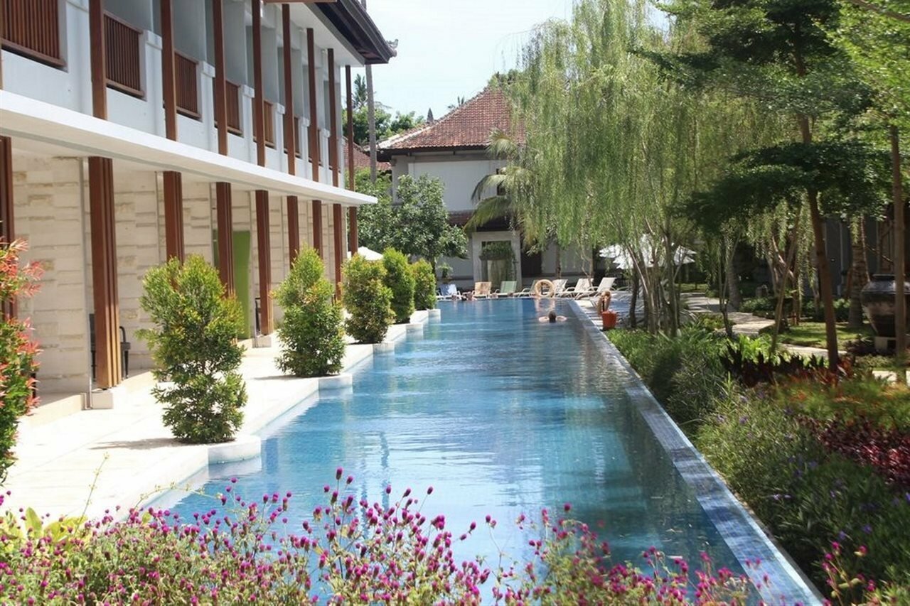 Фото Grand Whiz Hotel Nusa Dua Bali