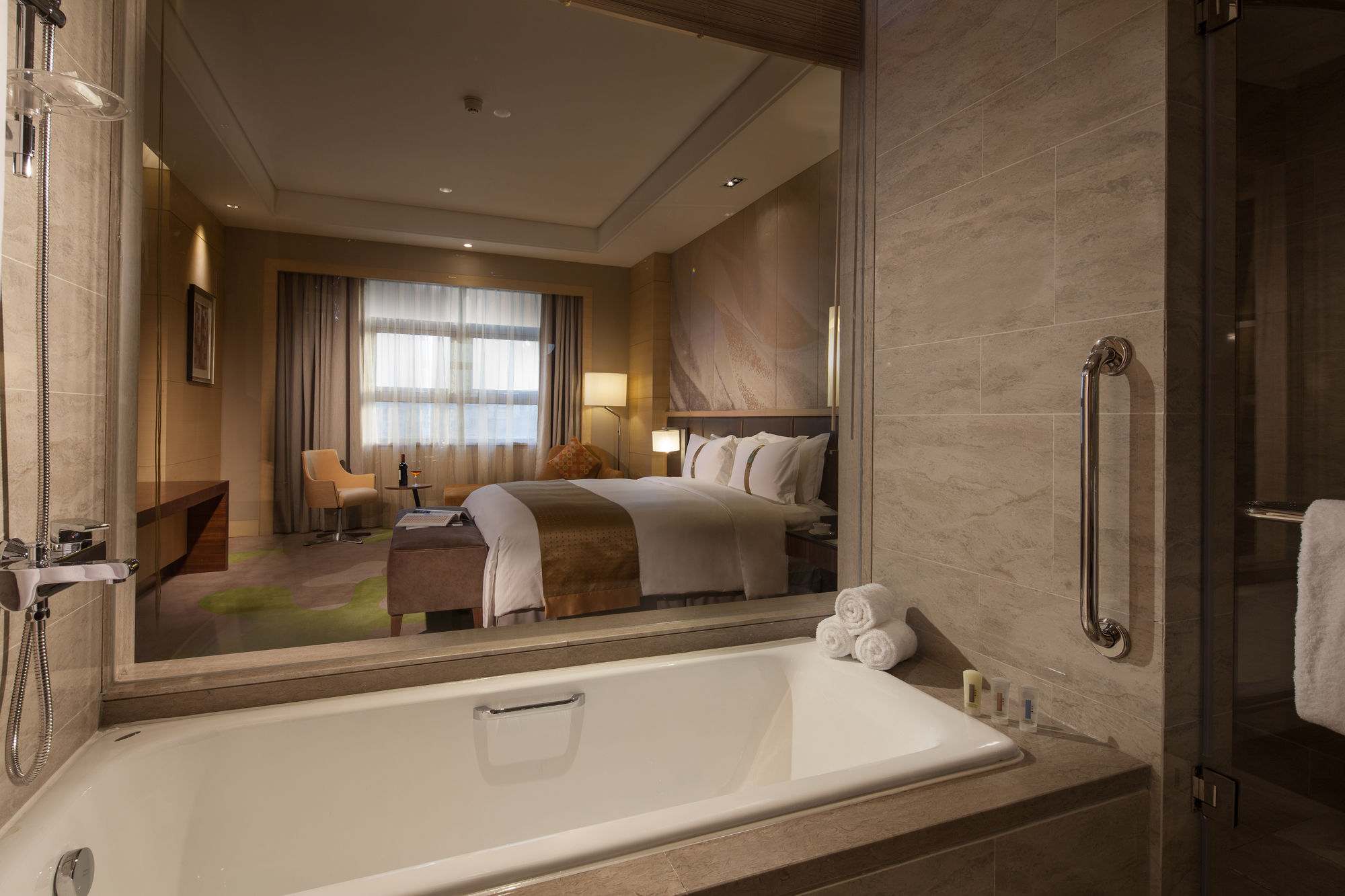 Фото Holiday Inn Qingdao Expo, an Ihg Hotel