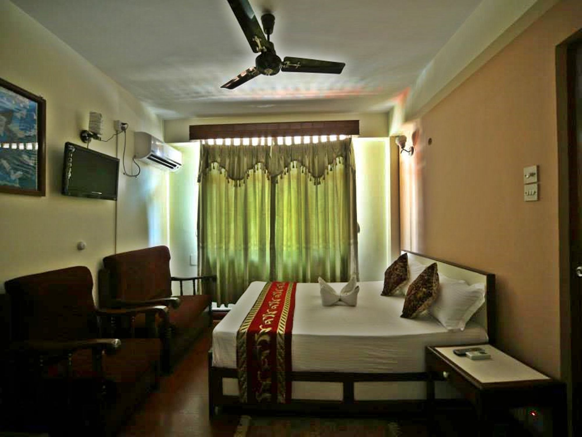 Фото Hotel Pleasure Home