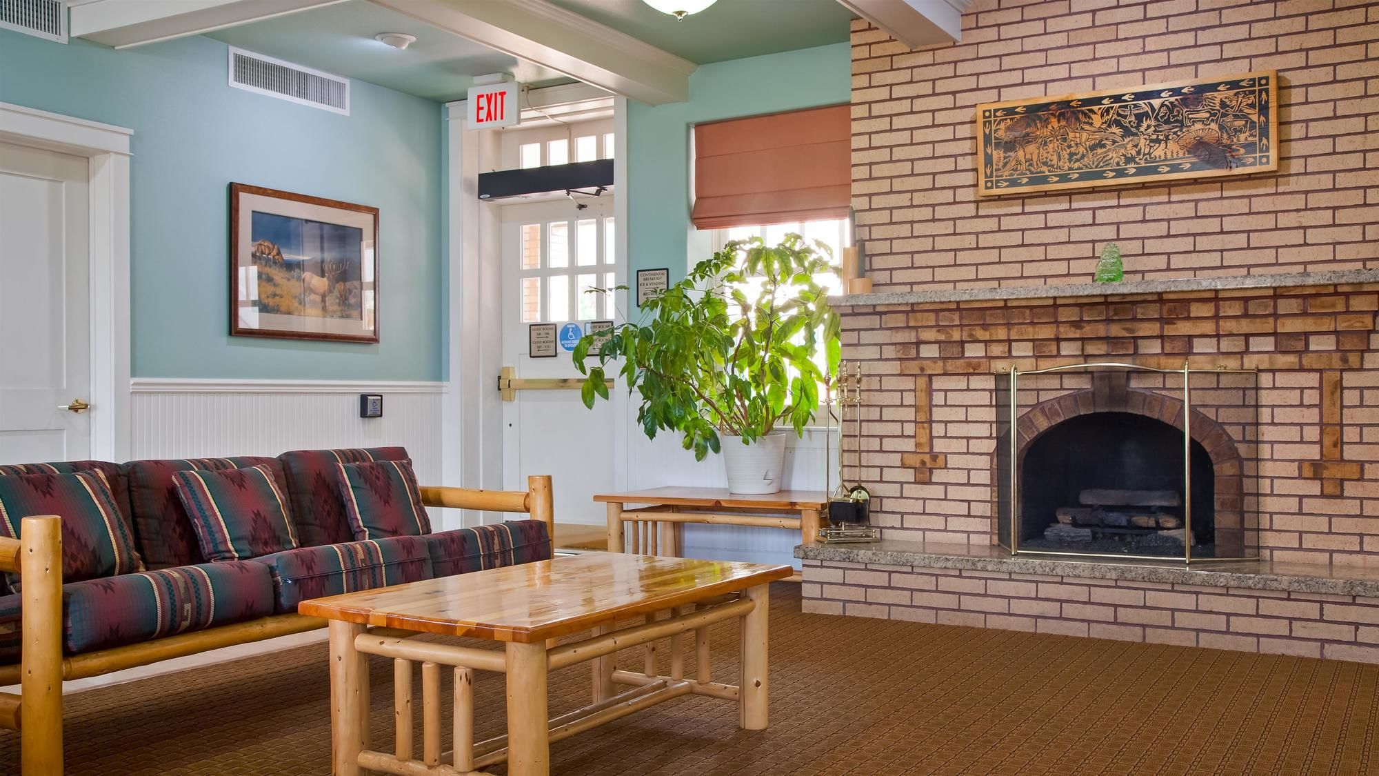 Фото Best Western Plus Plaza Hotel