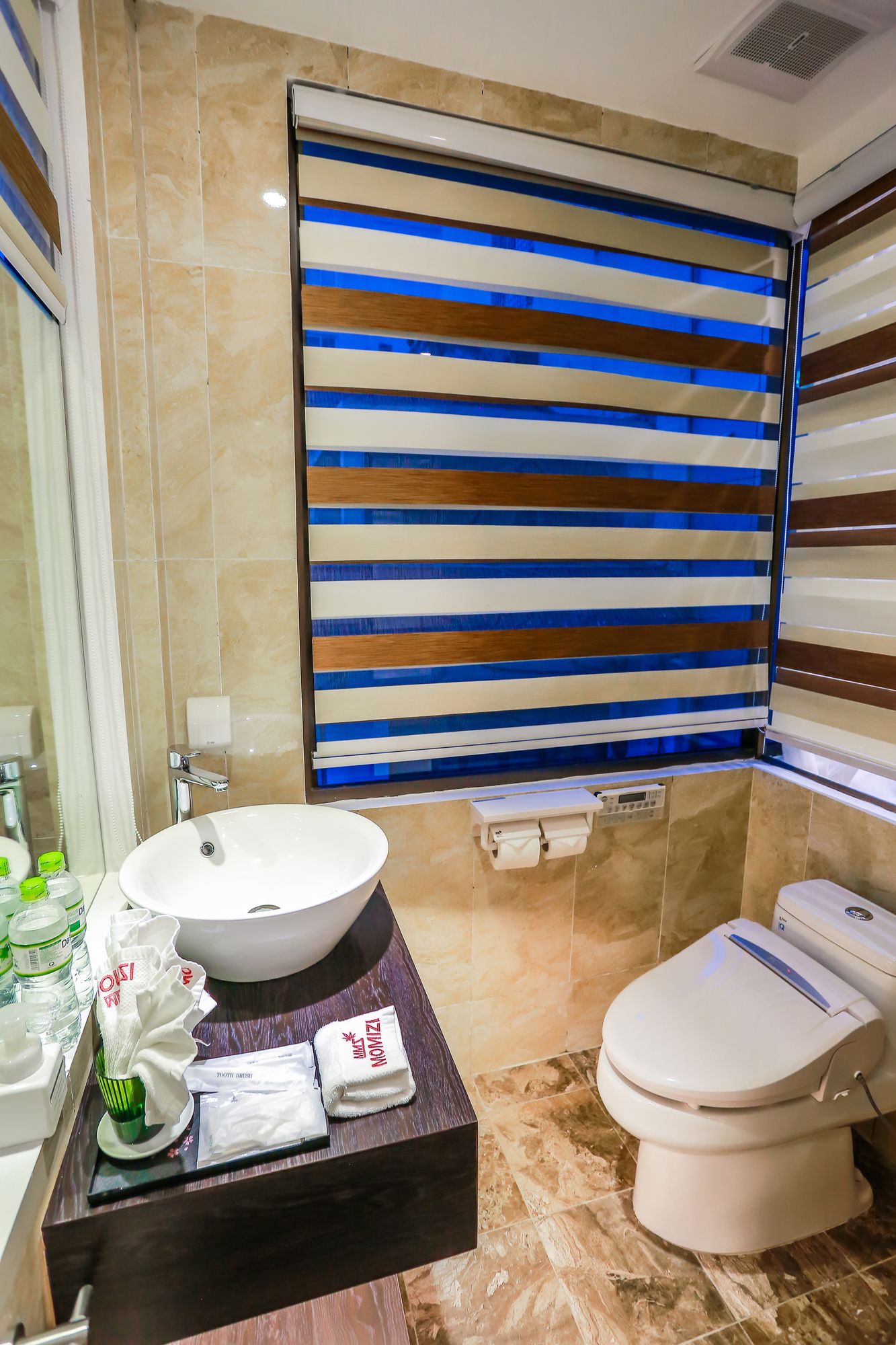 Фото Momizi Business Hotel