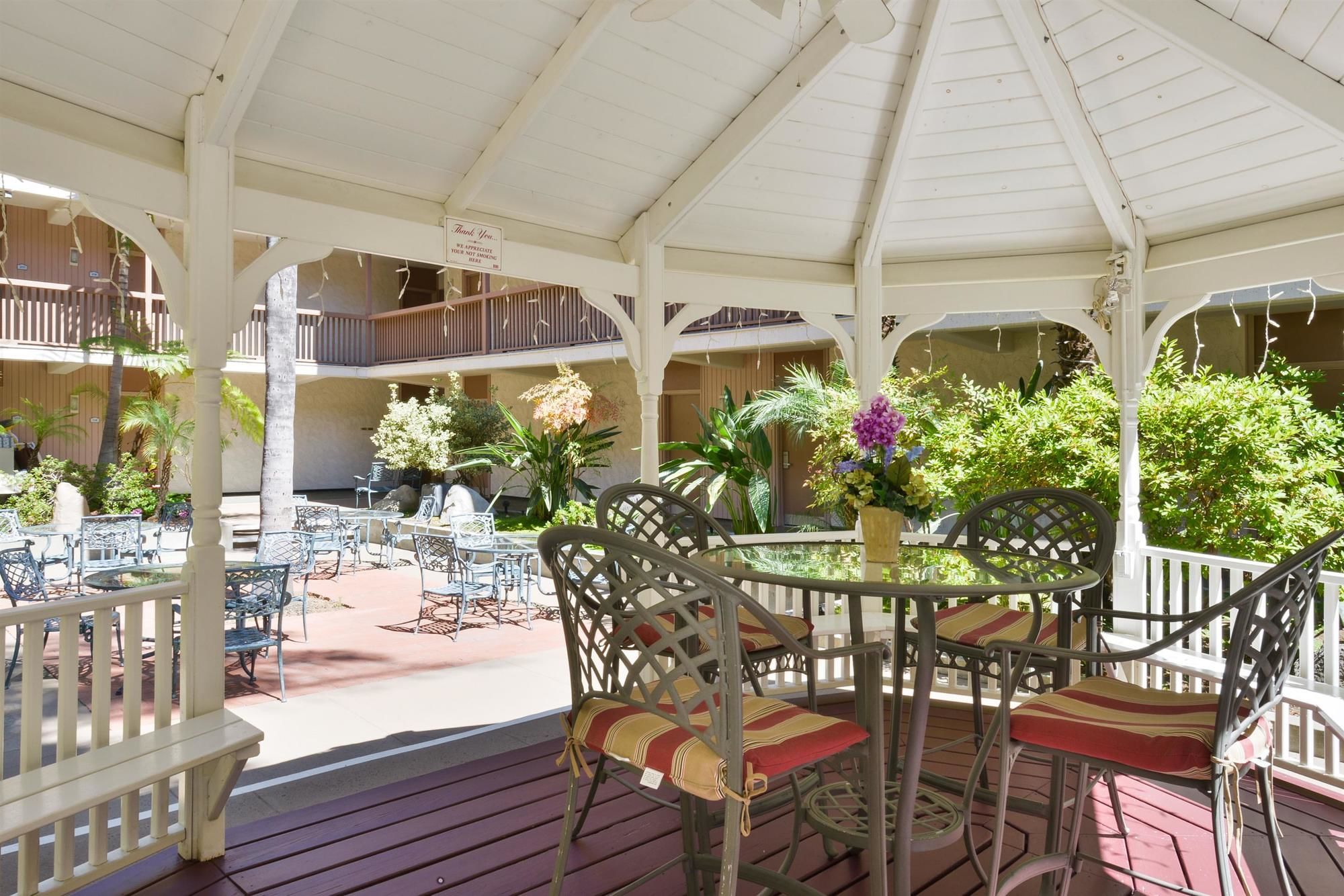 Фото Best Western Plus Thousand Oaks Inn