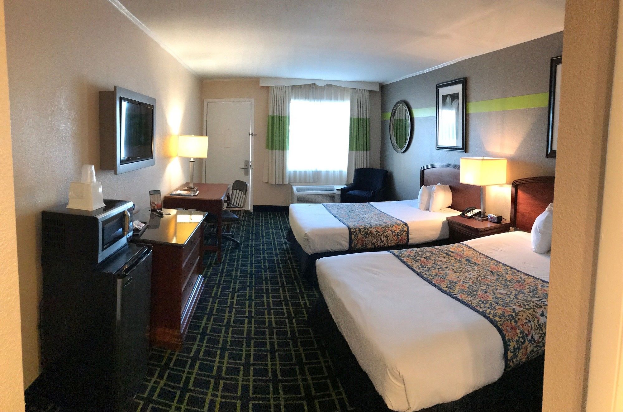 Фото Magnuson Hotel Virginia Beach