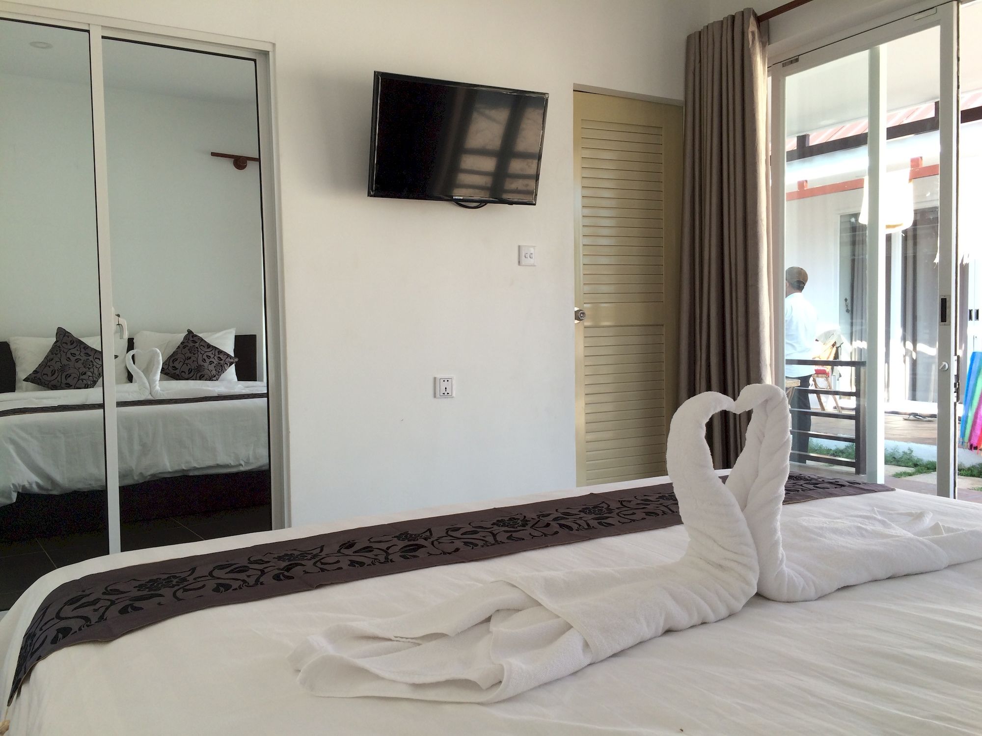 Фото Sea Breeze Resort